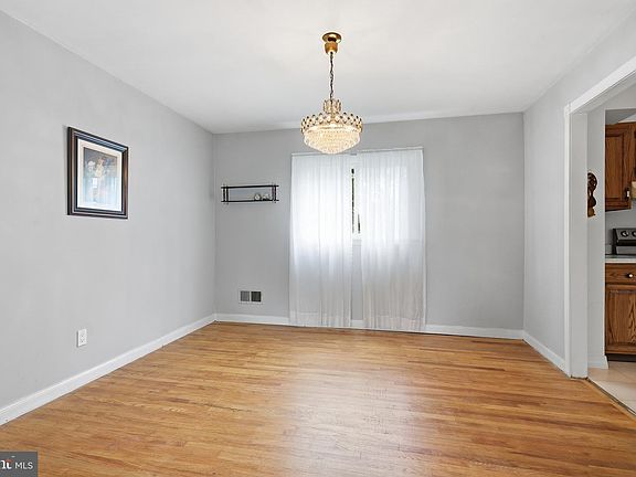 5th image of 2108 Anson Rd