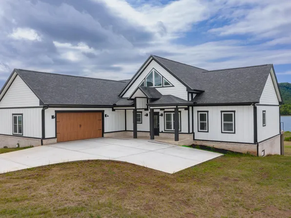 371 Masters Ln, Bean Station, TN 37708