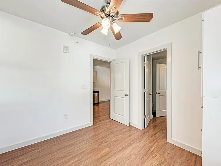 306 E 30th St #3 — Photo 13