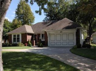 121 Sunset Lane, Belton, MO 64012