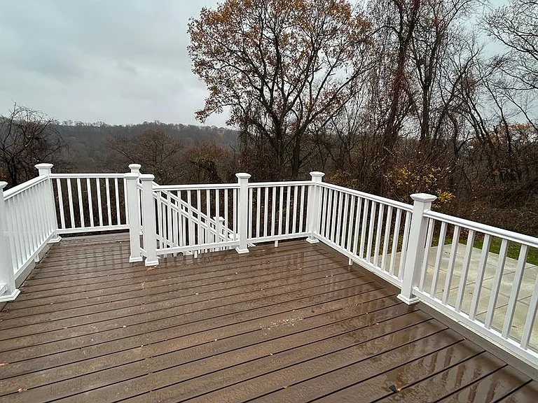 506 Crescent Boulevard Ext — Photo 22