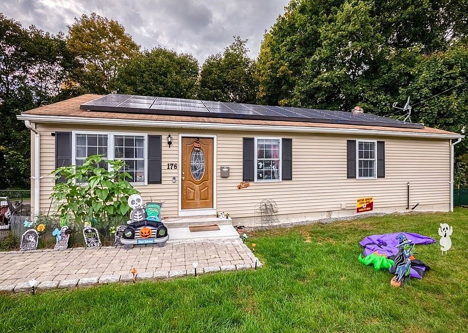 176 Albee St, Fitchburg, MA 01420 Zillow