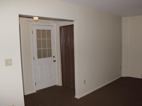 3rd image of 30 Excelsior Ave APT 2