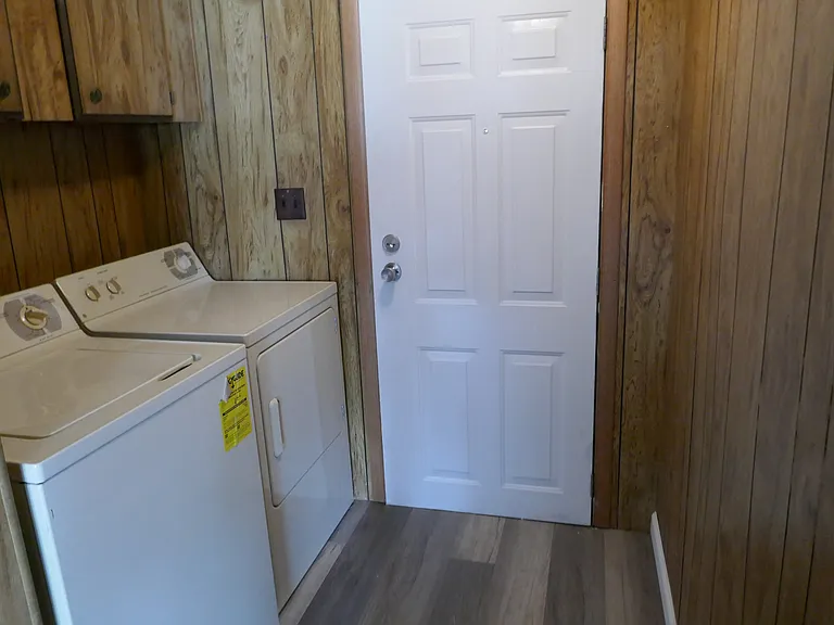 1409 Millpond Rd — Photo 7