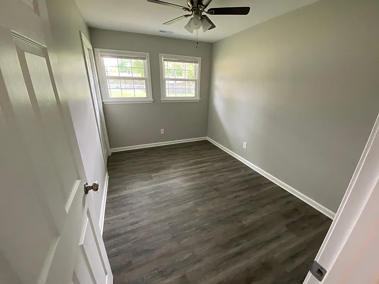 219 Eldorado Ave — Photo 11
