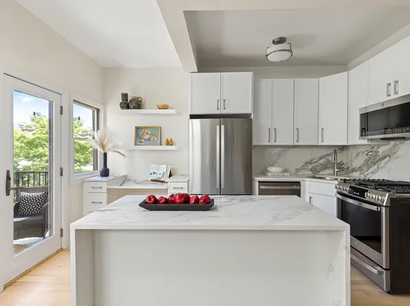 91 Douglass Street 5 image 3 of 9