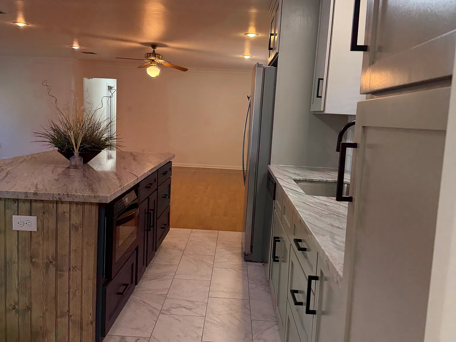 3 bed, 2103 sqft, $2,350 — Photo 3