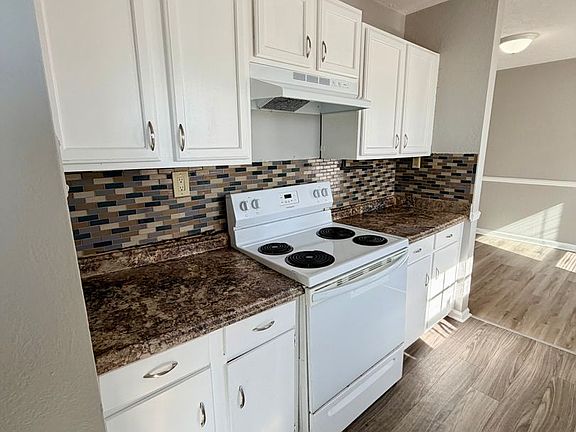 2nd image of 2472 Woodhill Dr #Z1