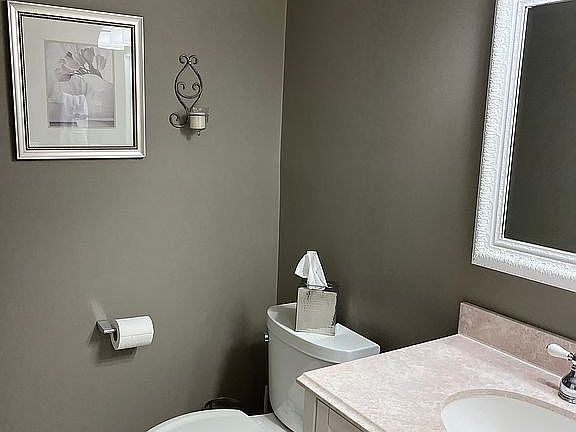 4th image of 3647 E Meadows Ct