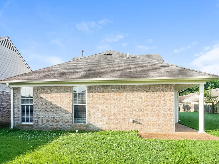 10218 Cottage Oaks Cv — Photo 16