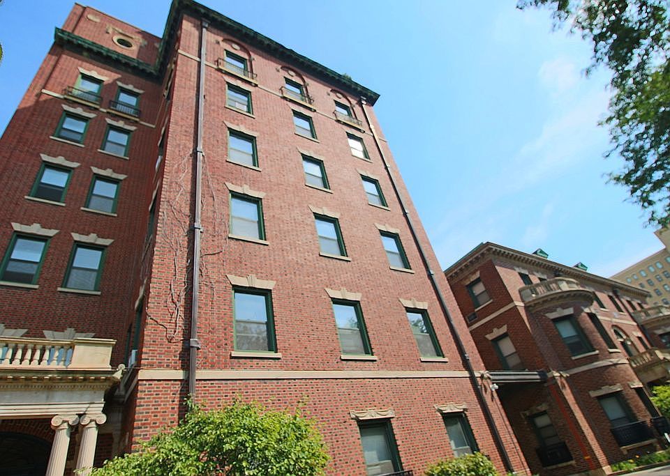 1st image of 520 W Wellington Ave APT 1B