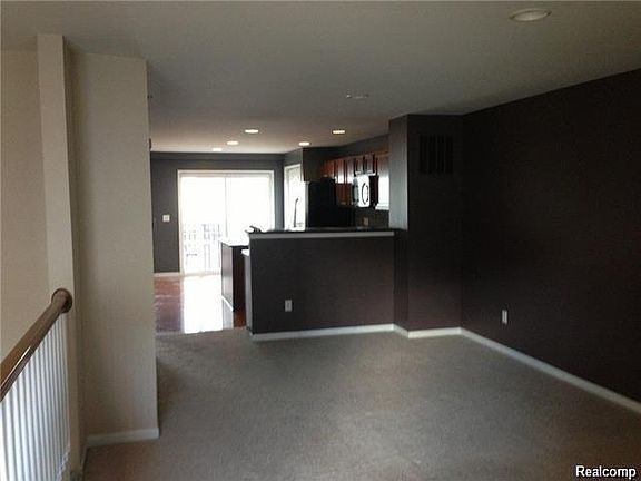 2nd image of 27967 Hopkins Dr #113