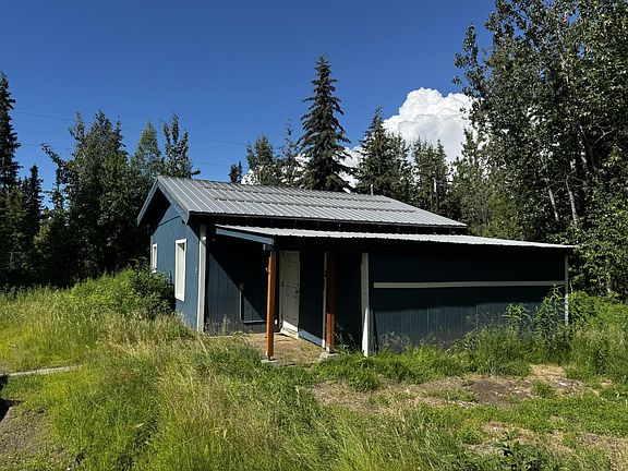 2nd image of 822 Memory Ave