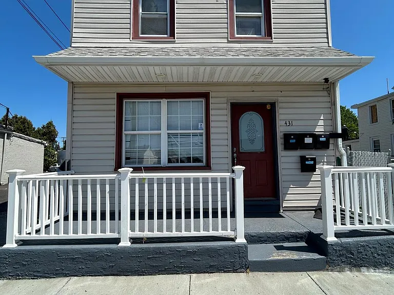 431 Rhawn St — Photo 1