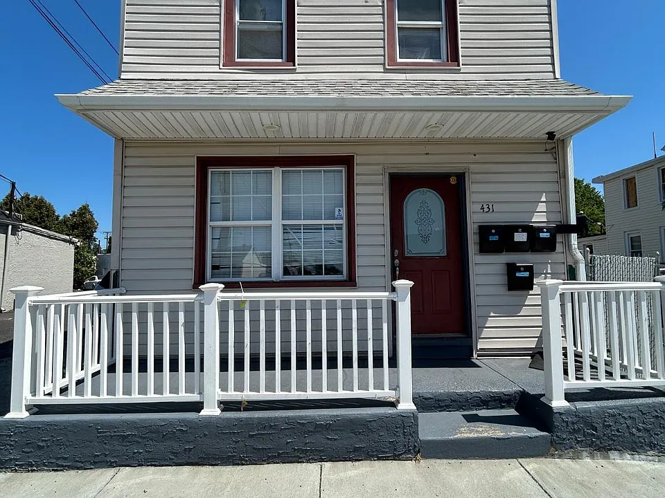 431 Rhawn St