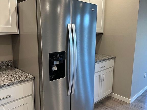 5th image of 1821 W 6th St #8