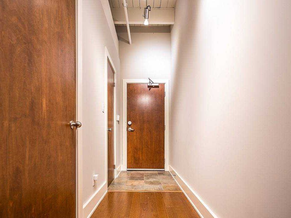 2nd image of 550 Hopewell Ave #210