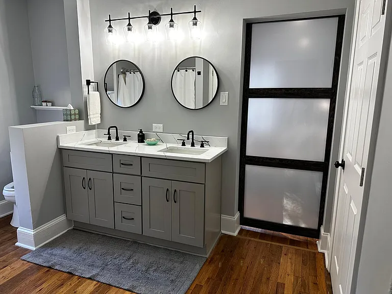 Master en-suite bathroom with barn door