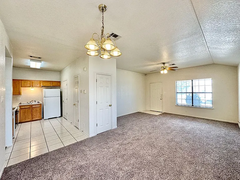 5206 Daybreak Dr — Photo 5