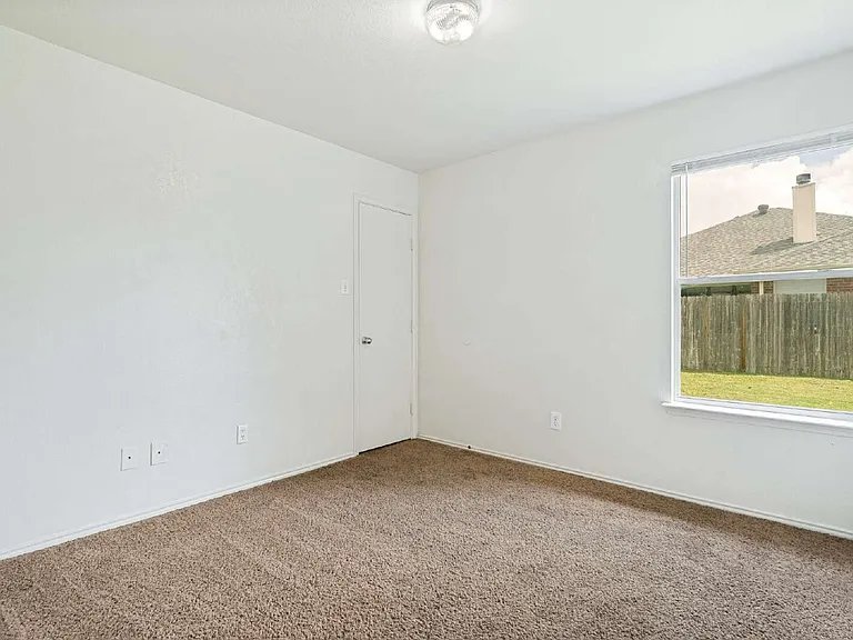 416 Bretts Way — Photo 10