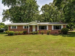 102 Woodlawn Cir, Athens, TN 37303
