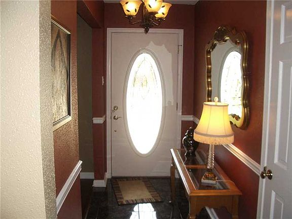 2nd image of 17 Brittany Dr