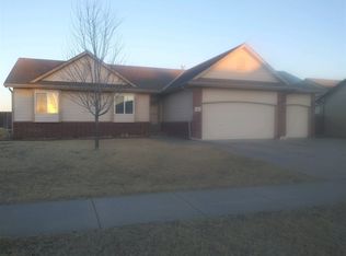 803 S Sunset Cir, Andover, KS 67002