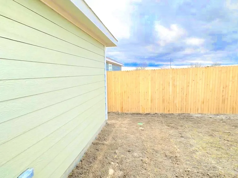 905 Mountain Laurel Rd — Photo 14