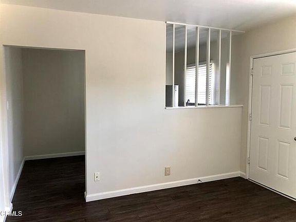 3rd image of 324 S Lincoln Pl