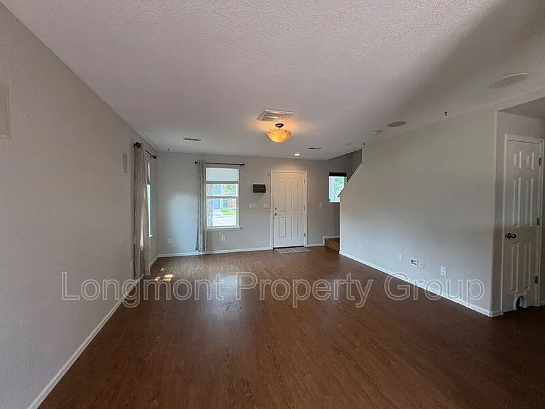 10652 Forester Pl — Photo 5