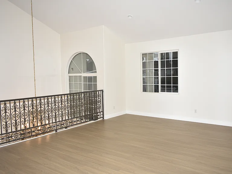 4751 Haskell Ave — Photo 23