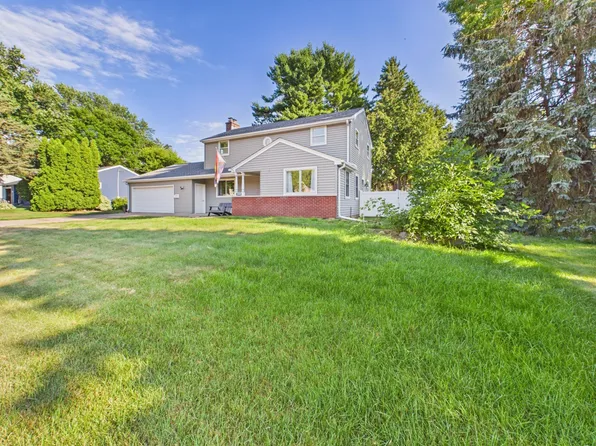 1209 Pine St W, Stillwater, MN 55082