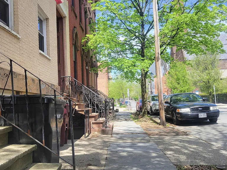 153 1st St #2 — Photo 3