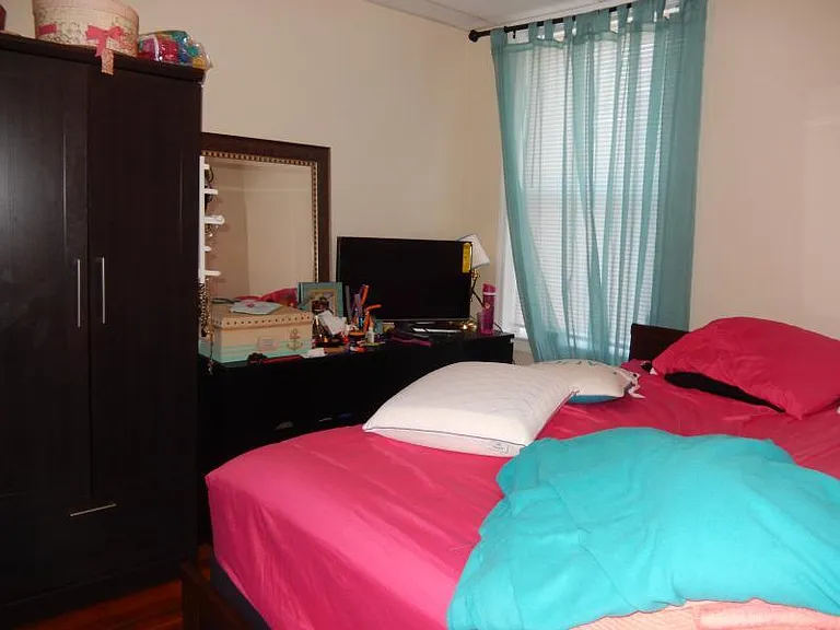 28 Monmouth St #3 — Photo 4