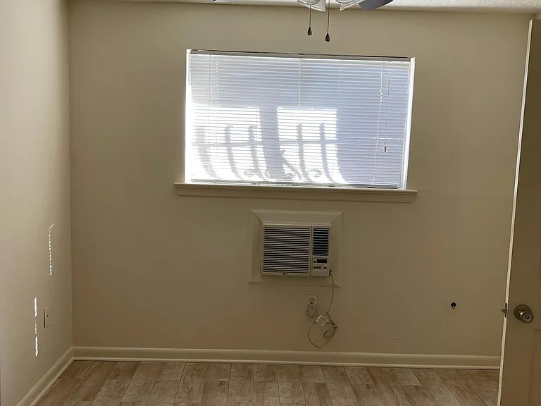 115 S Leo St #3 — Photo 7