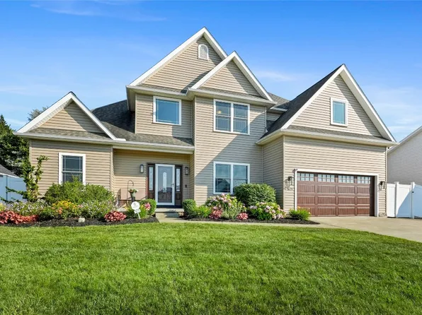 7679 Birch Dr, Fairview, PA 16415