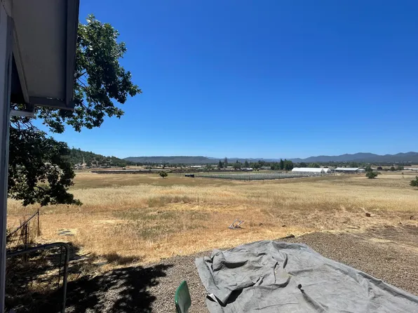 3576 Beagle Rd, White City, OR 97503