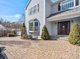 45 Marshall Rd, Wellesley, MA 02482
