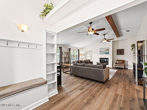 4th image of 10934 MORGAN HORSE Drive