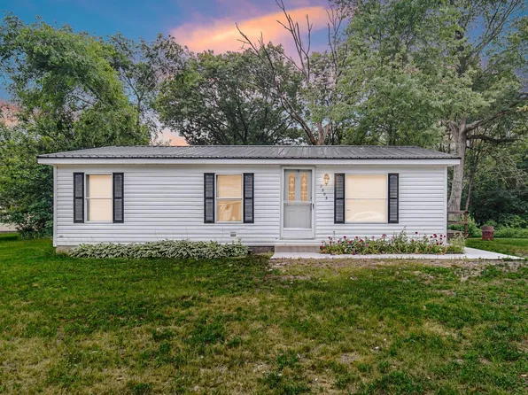 2803 W Elcona Dr, North Judson, IN 46366