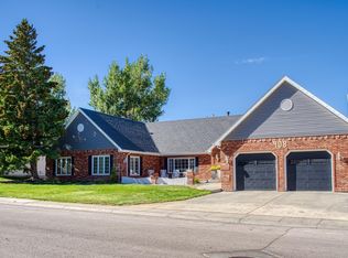908 Clarion Dr, Gillette, WY 82718