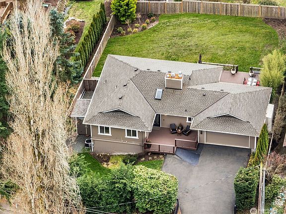 2nd image of 8129 NE 141st Street