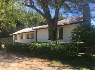 11 Orchard St, Happy Camp, CA 96039
