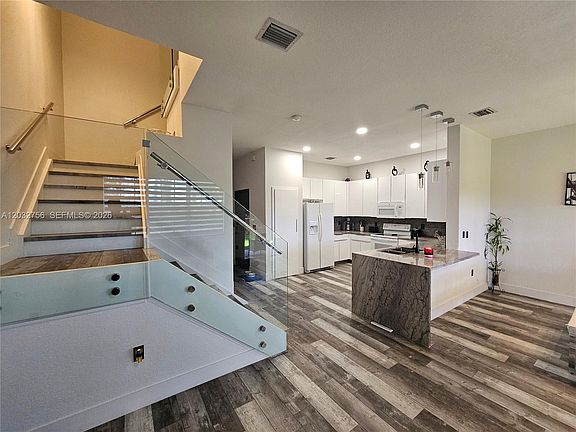 4th image of 4331 SW 124th Way