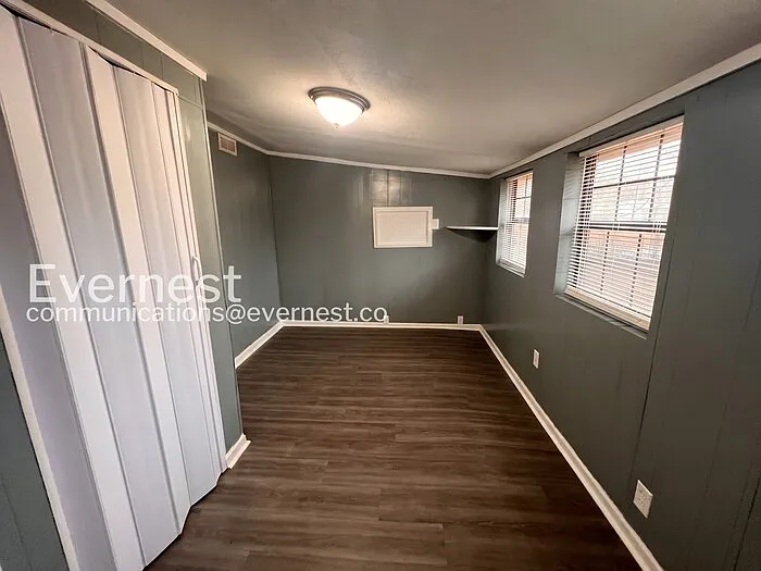 5801 W 59th St — Photo 8