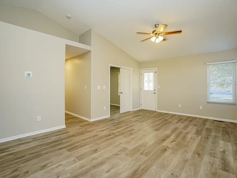 1551 Covina Dr — Photo 4