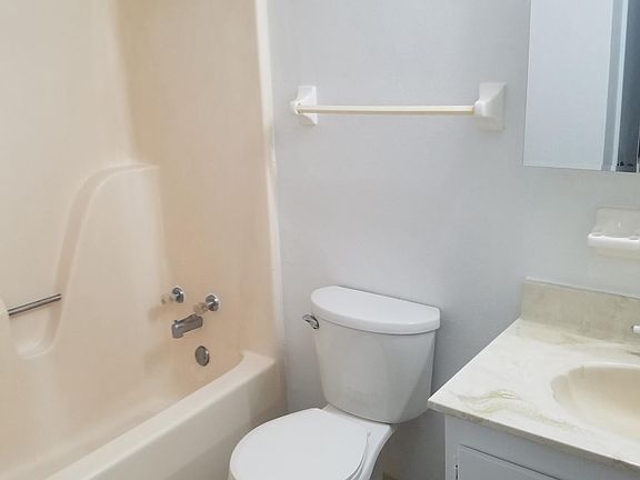 5th image of 322 Gilbert Ave