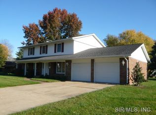 208 E Wesley Dr, O'Fallon, IL