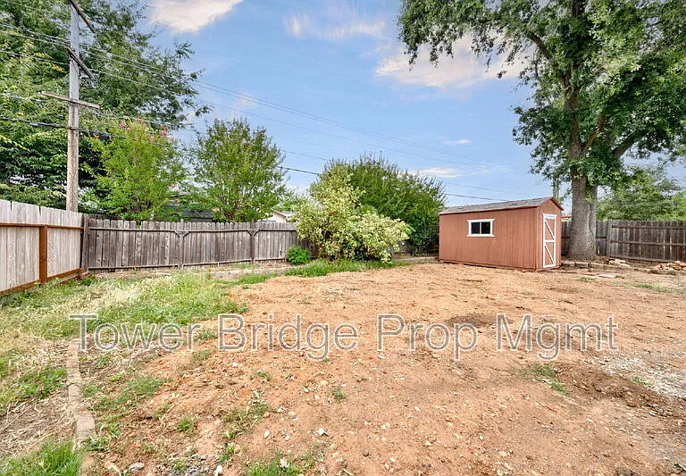 1317 School St — Photo 24