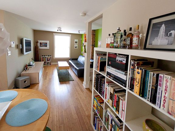 2nd image of 1192 Forsythe Ave